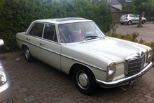 Mercedes 200 W115