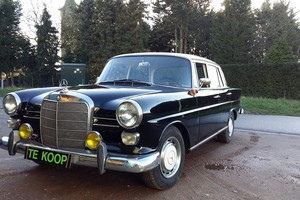 Mercedes Heckflosse