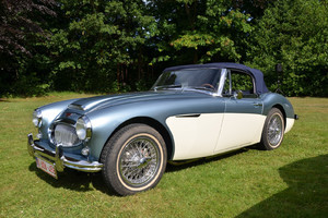 Austin Healey MkII BJ7